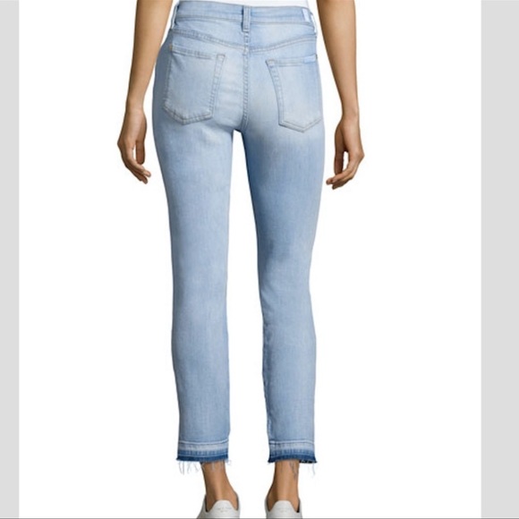7 For All Mankind Women’s Roxanne Ankle Jeans raw hem light blue wash size 26 - Picture 2 of 11